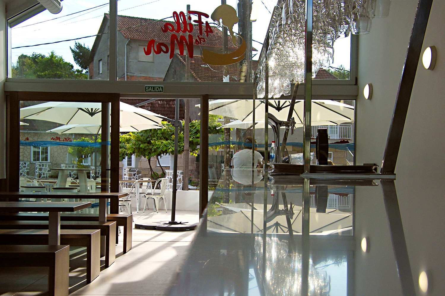 hostel albergue camino Santiago xacobeo tapería bar Pontevedra arcade